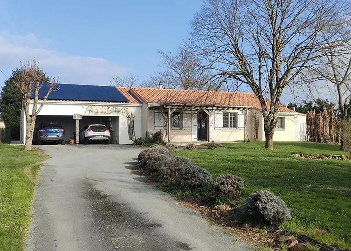 Jolies Chambres Familiales A 10 Minutes Du Puy Du Fou